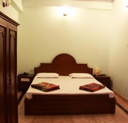 Lloyds Guest House, North Boag Road, T. Nagar Čennai Pokoj fotografie
