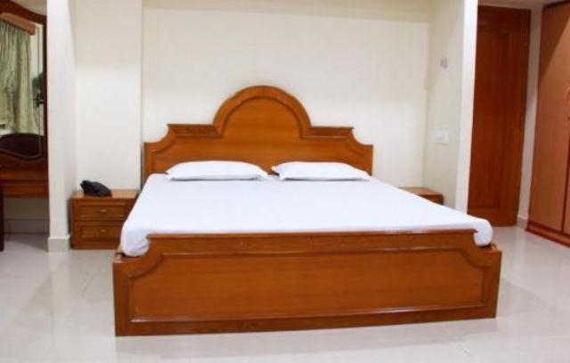 Lloyds Guest House, North Boag Road, T. Nagar Čennai Exteriér fotografie